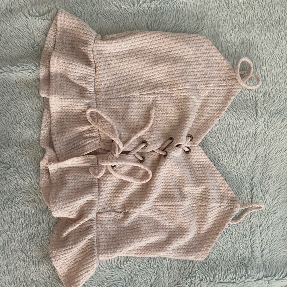 Light pink tank , cropped